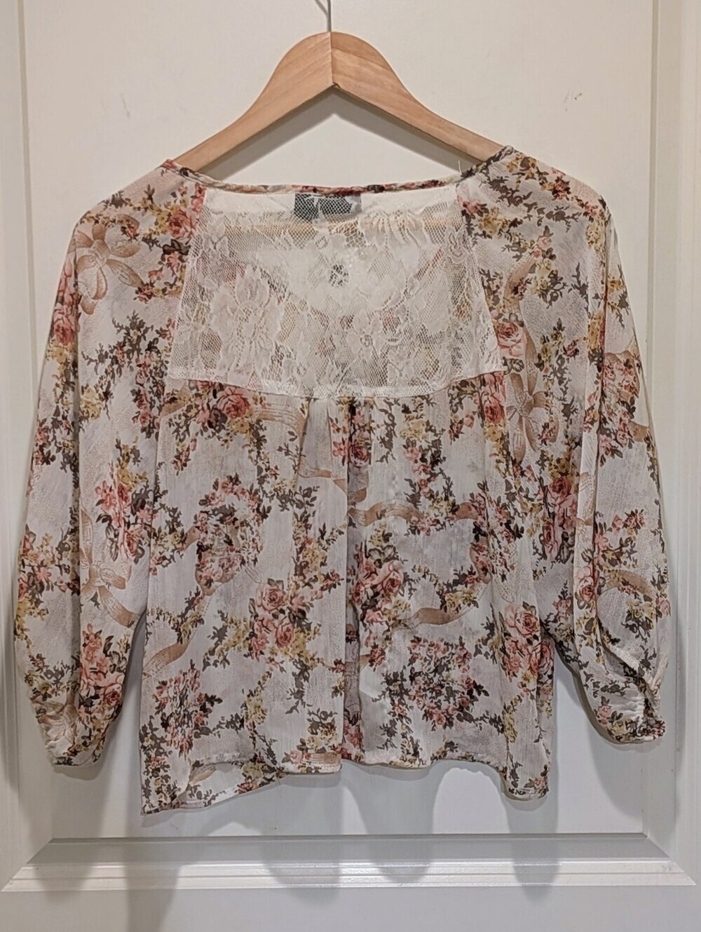 3/$30 EUC Y2K Seduction M Vintage Sheer Floral Crop Blouse with Lace Back Panel - Picture 5 of 5